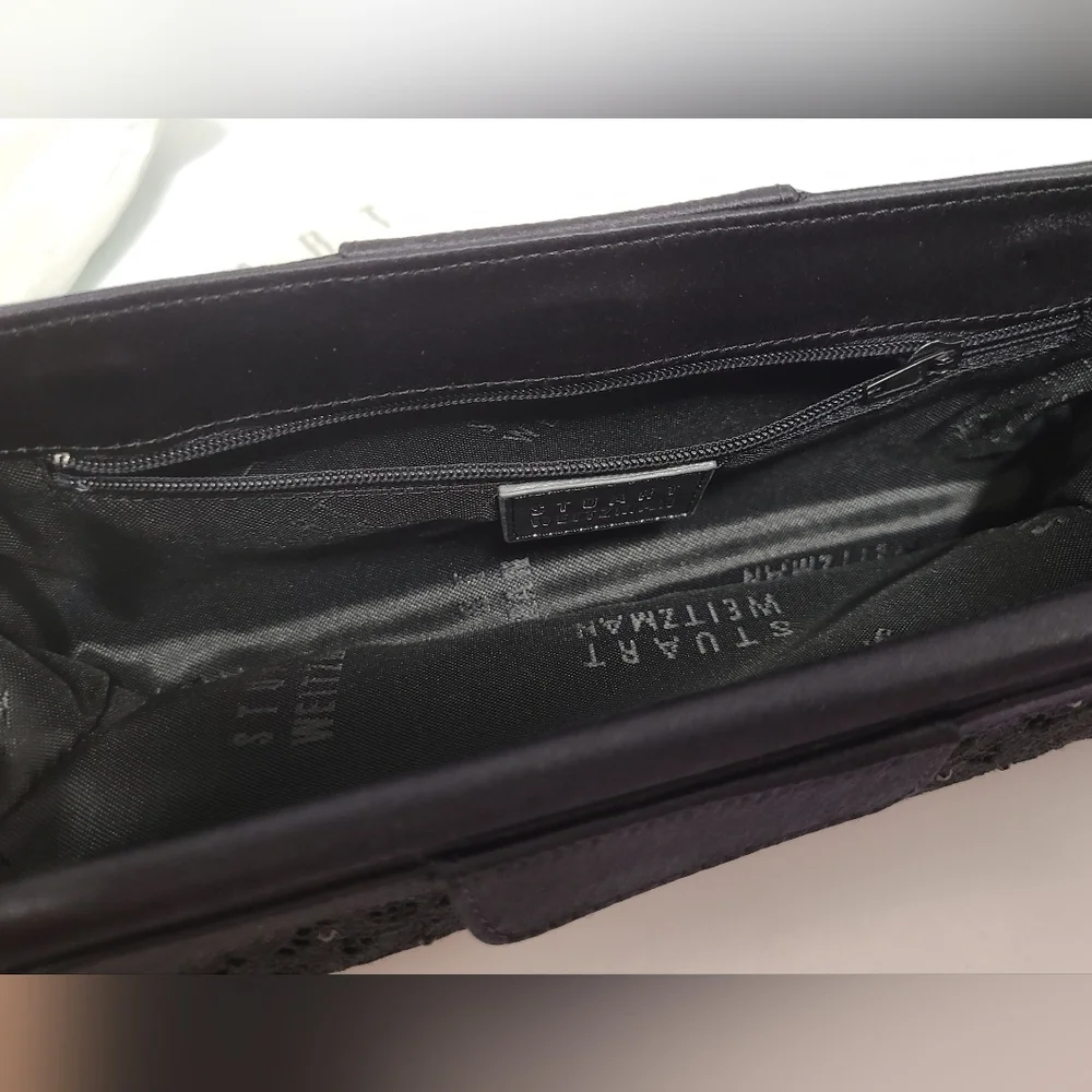 Stuart Weitzman Vintage Black Chantilly Lace Wristlet Clutch NWT Retail $450